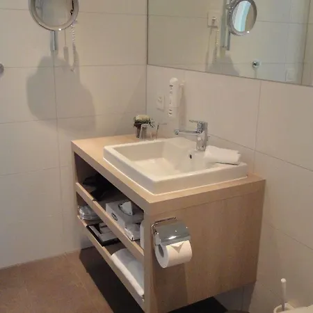 Eastside Hotel 3*